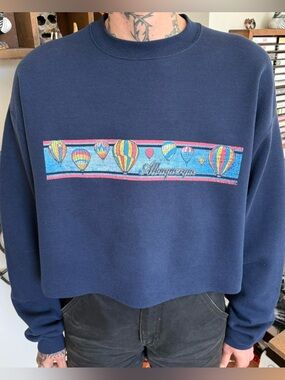 Vintage 90s Cropped Boxy Albuquerque Hot Air Balloon Graphic Sweatshirt ~ Size M